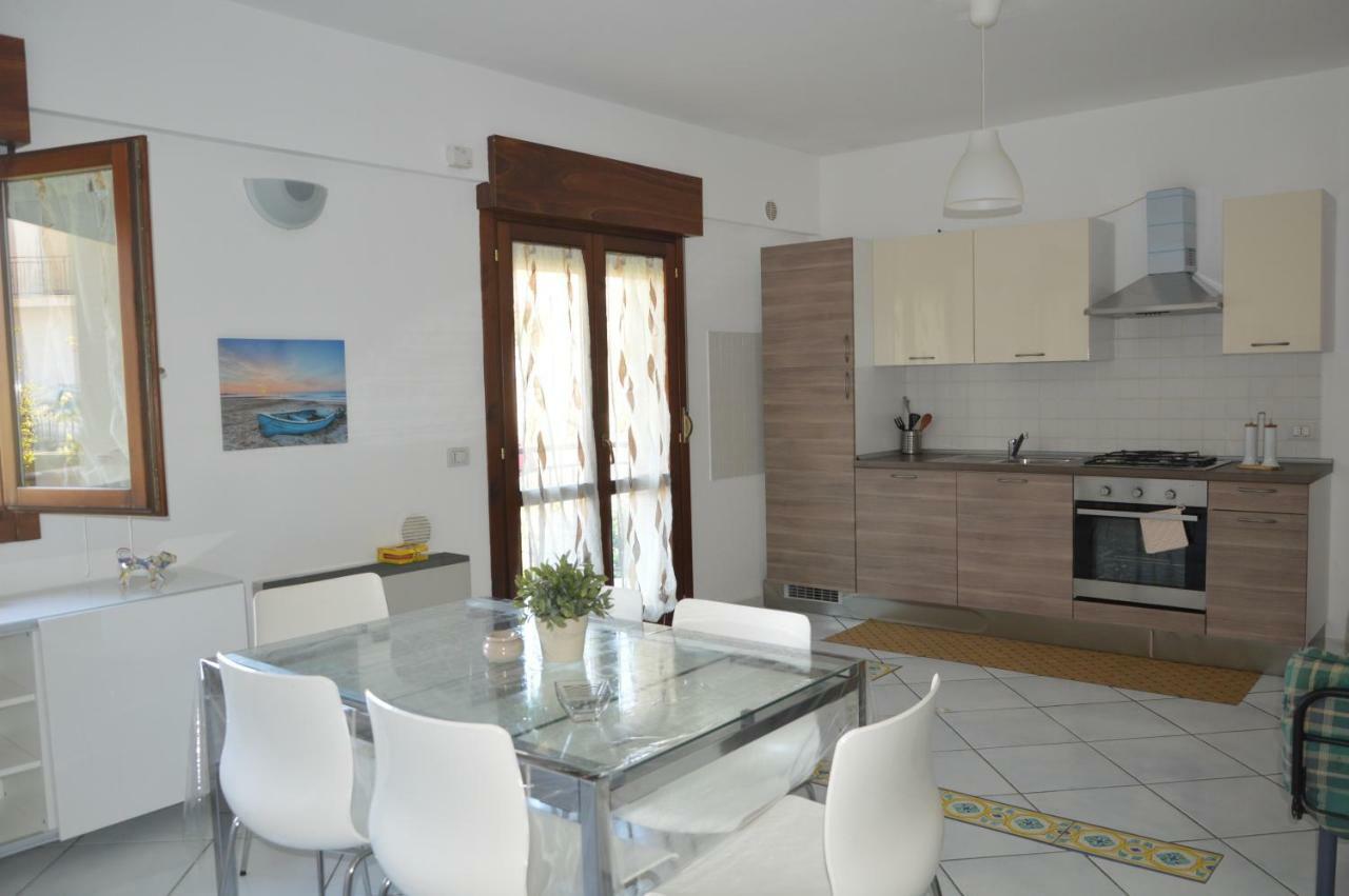 Ferienwohnung Casa Vacanze Le Palme Noto Exterior foto